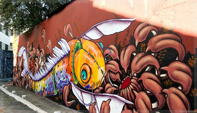 Beco do Batman inaugura grafites com realidade aumentada