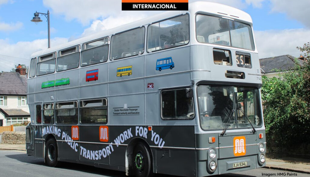 HMG Paints fornece revestimentos para ônibus históricos no Reino Unido